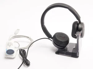 Poly Studio P5 Webcam with Voyager 4220 UC Headset Kit - Zdjęcie 1 z 3