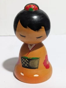 Vintage 4" Japanese Wooden Kokeshi Girl Doll Floral Top Knot JAPAN Hand Painted - Picture 1 of 8