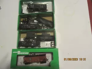 4 pcs of HO Scale Bowser 2-Bay Covered Hoppers. 2 kits and 2 RTR. - Picture 1 of 2