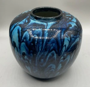 AWAJI POTTERY MADE IN JAPAN BLUE FLAMBE DRIP VASE - Picture 1 of 7