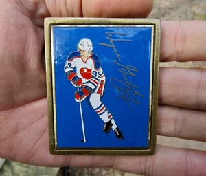 Vtg WAYNE GRETZKY Belt Buckle 1983 Signed NHL Hockey Oilers Brass RARE VG+ - Picture 1 of 4