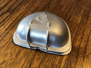 VINTAGE BMW R26 R27 ORIGINAL VALVE COVER 2 FINS USED GREAT SHAPE - Picture 1 of 3