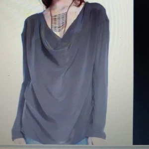 Camicia blusa leggera Chaser drappeggio davanti nera 100% seta M nuova revolve - Foto 1 di 8