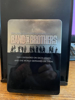 BAND OF BROTHERS 6-DVD TIN BOX COLLECTION Excellent Condition DVDs Foto 1 de 4