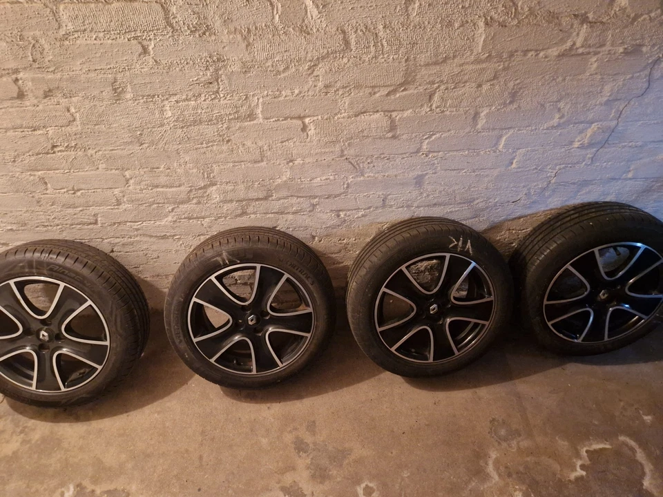 Renault Kompletträder - Bild 1 von 4