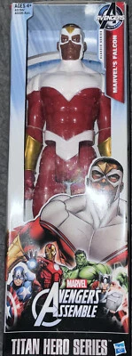 Boneco de ação Marvel Avengers 2015 Titan Hero Series Marvel’s Falcon 12"  - Imagem 1 de 4