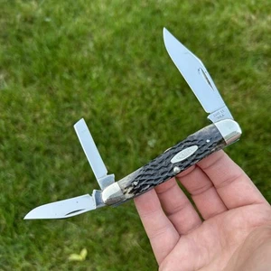 CASE XX 1976 6380 Carpenters Whittler 4 Dot 3 Blade Jigged Bone Pocket Knife - Picture 1 of 10