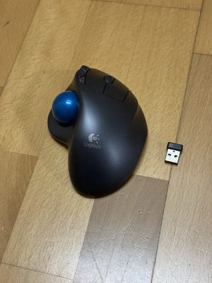 Mouse trackball wireless Logitech M570 con dongle ricevitore USB - Immagine 1 di 3