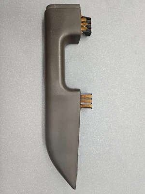 🔥97-03 Panel de puerta delantero derecho pasajero reposabrazos manija de tracción gris oscuro Ford F150 Foto 1 de 4