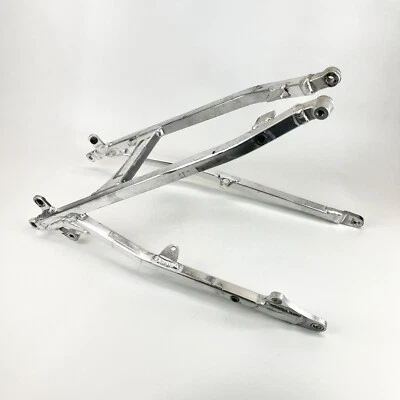 Kawasaki KX250F KX450F 2007 OEM Submarco trasero subchasis montaje asiento conjunto Foto 1 de 4