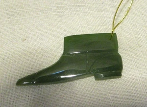 Green Stone Shoe Pendant Vintage - Bild 1 von 6