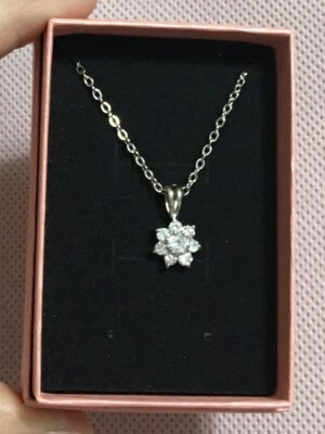 18k Whit Gold Plated Necklace Clear Stone Flower Pendant 18” Long Chain - Image 1 of 4