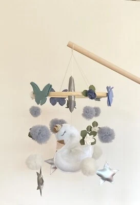 Habitación móvil para niñas, decoración de guardería, sala de juegos Foto 1 de 3