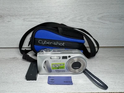 Sony Digital Camera Cybershot DSC-P8 3.2MP Silver Tested - Image 1 of 4