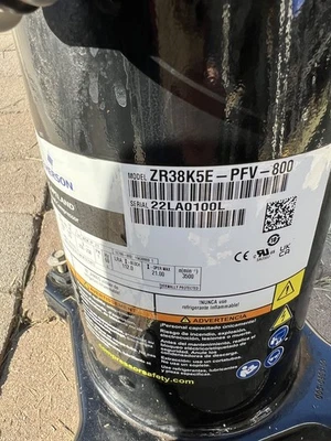 COMPRESOR COPELAND SCROLL modelo # ZR38K5E- PFV -800 año 2022 220v 1 fase Foto 1 de 4