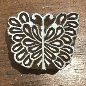 4.5cm Detailed Butterfly Wooden Printing Block Stamp Crafting Batik Hand Carved - Picture 1 of 2