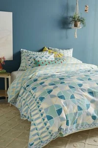 Anthropologie Rayne Queen Duvet Cover w/ Standard & Euro Shams-$402 MSRP - Picture 1 of 7