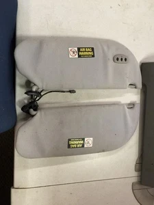 LINCOLN TOWNCAR  SUN VISORS L&R 98 99 00 2000 HOMELINK PARTS CAR PICTURES OEM - Picture 1 of 12