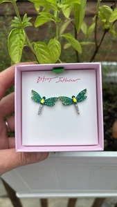 Betsey Johnson Authentic Garden Glam Green Crystal Dragonfly STUD Earrings NEW - Picture 1 of 4