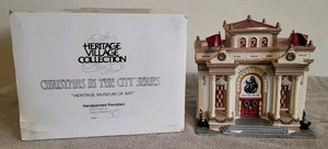 Vintage • Dept 56 • Heritage Museum Of Art • #5883-1 • Natale in città • Ecc! - Foto 1 di 12