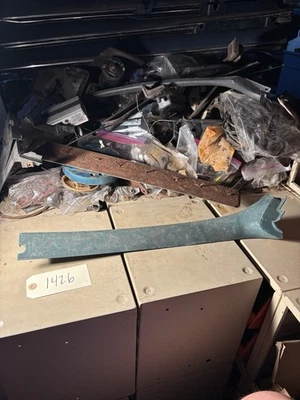 Panel de moldura interior AMC Javelin AMX 1971-1974 moldura de moldura de pilar derecho OEM Rh Foto 1 de 4