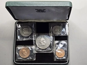 Bank Of Zambia Royal Mint 1968 5 Coin Proof Set - Picture 1 of 13