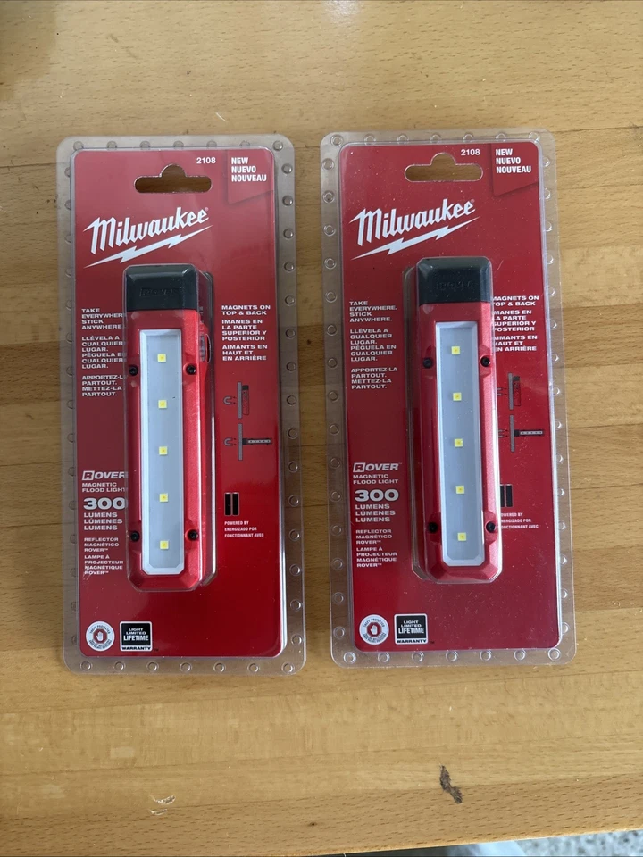 Luz de inundación magnética Milwaukee 2108 ROVER 300 lúmenes - Paquete de 2 - NUEVA Foto 1 de 1
