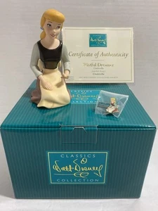 Walt Disney Classics Collection Cinderella Wistful Dreamer Figurine 5" & Pin - Picture 1 of 12
