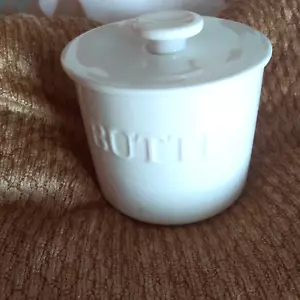 Fitz and Floyd Everyday White French Style Porcelain Butter Bell - Picture 1 of 9