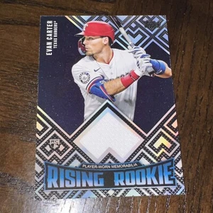 Actualización Topps 2024 Evan Carter RC Rising Rookie Relic #RRR-EC Rangers - Imagen 1 de 5