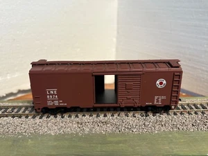 HO Scale 40’ Athearn Lehigh & NE Wide Door Boxcar (25-018) - Picture 1 of 6