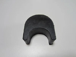 BSA SINGLE A50 A65 GAS TANK FRONT MOUNT MOUNTING RUBBER 68-8110 82-9920 40-8140 - Picture 1 of 1