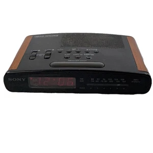Sony Dream Machine ICF-C420 Clock Radio Dual Alarm AM/FM Woodgrain Tested Works - Picture 1 of 10