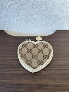 Portamonete GUCCI a forma di cuore - Foto 1 di 2