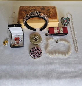 Realy Nice Mele &Co Musical Jewellery Box and Costume Jewellery Bundle - Picture 1 of 8