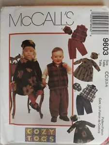 McCall's 9603 vestito bambino gilet pantaloni cappelli togs comodi taglie 2 3 4 ragazzi ragazze - Foto 1 di 2
