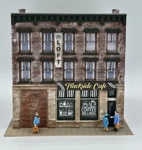 DPM HO Scale 2-Story Custom/Weathered Painted "The Loft /Trackside Cafe" Lighted - Picture 1 of 5