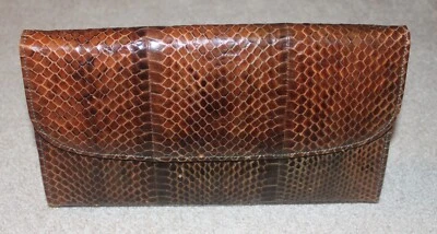 Bolso sin asas vintage de noche de cocodrilo de los años 50 hecho a mano Hong Kong Foto 1 de 4