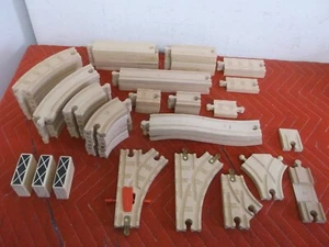 THOMAS TRAIN ENGINE 61 PIECE WOODEN TRACK LOT BUNDLE SWITCHES CLICKETY CLACK - Picture 1 of 12