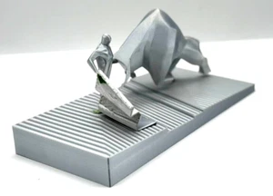 Dune 2021 Bull Fighter Statue 3D Printed Silk PLA Metallic Finish 9.7'' x 4.6" - Bild 1 von 3