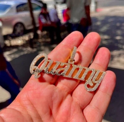 Colgante con nombre de 6 letras personalizado de diamante real certificado rodio amarillo en plata 925 Foto 1 de 4