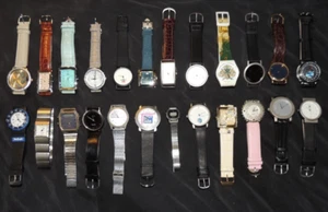 57x Armbanduhren Konvolut Damen Herren größtenteils NEU markenlos/Marken - Bild 1 von 19