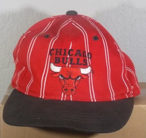 Youth Size Chicago Bulls Vintage Red With White Pin Striped Starter Snapback Hat - Picture 1 of 8