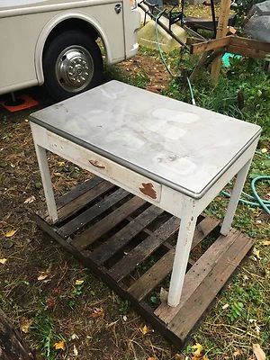 SHIP VTG Mutschler Enamel FARM KITCHEN TABLE 1900 Nappanee IN Porce-Namel SAMSON - Image 1 of 4