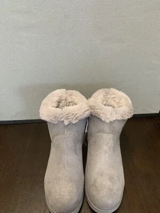 Cat And jack Winter Boots Girls Size 1 - Picture 1 of 8