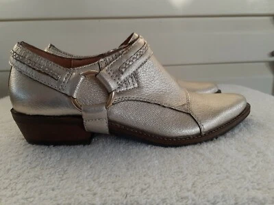 NICOLE PERSUASIVE GOLD SHOES ANKLE LEATHER BOOTS SNAP ON/OFF STRAPS SIZE 7 M  - Image 1 of 4