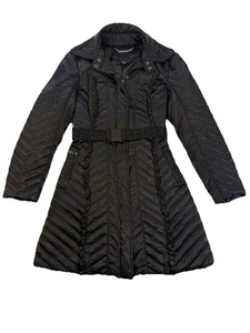 Chaqueta Abrigo Puffer Black House Black Market Negra de Encaje Mediana - Imagen 1 de 12