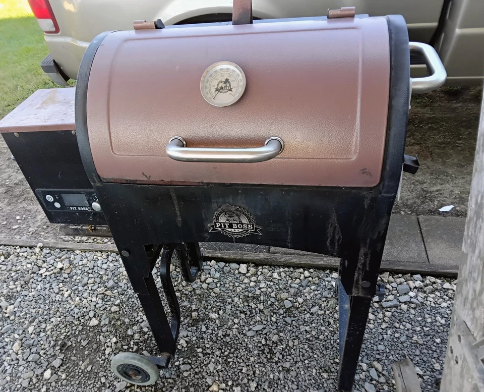 Electric Smoker Grill - Image 1 of 4