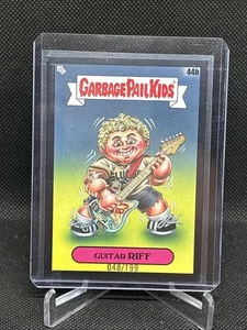 2024 TOPPS GPK BATTLE OF THE BANDS GREEN DAY GUITAR RIFF BRUISED BLACK /199 - Picture 1 of 2