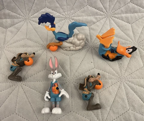 Looney Tunes Space Jam Figures Tune Squad Lot Bugs Bunny Road Runner Coyote Set Cover